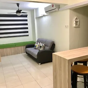 Apartment Moonlight House, Bayan Lepas