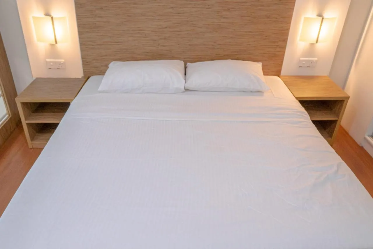 The Ceo Executive Suites 바얀레파스 아파트